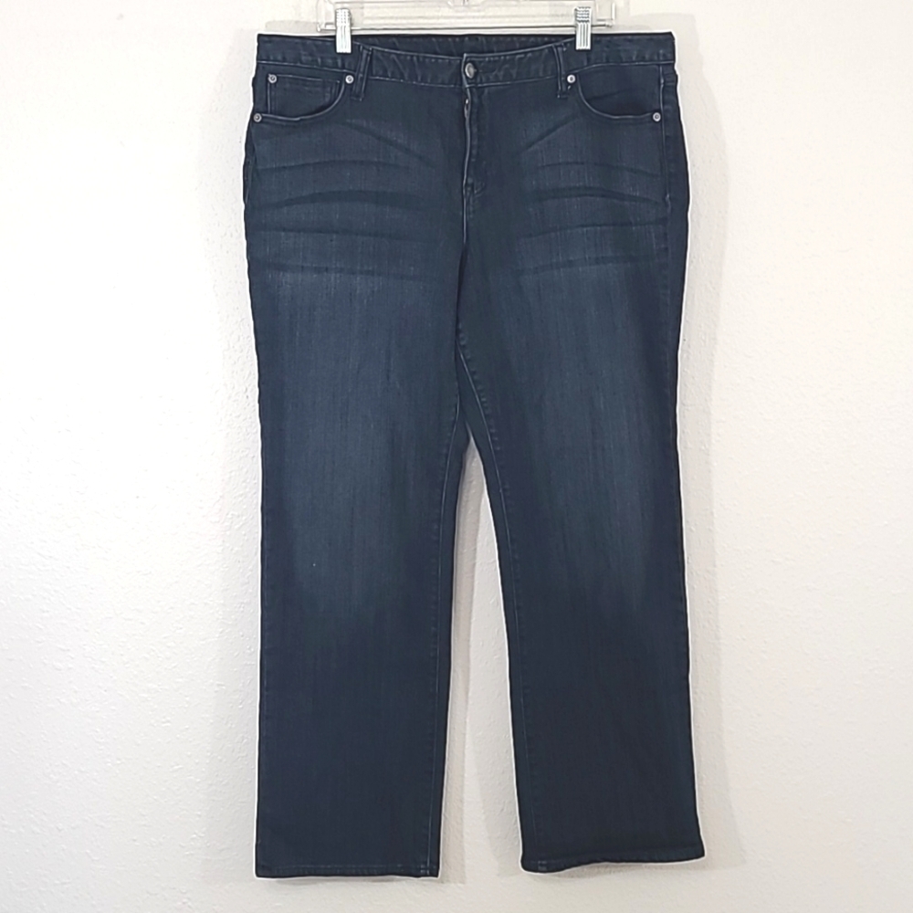 GAP Premium Curvy Straight Blue Denim Women's Jeans, size 18/34 R